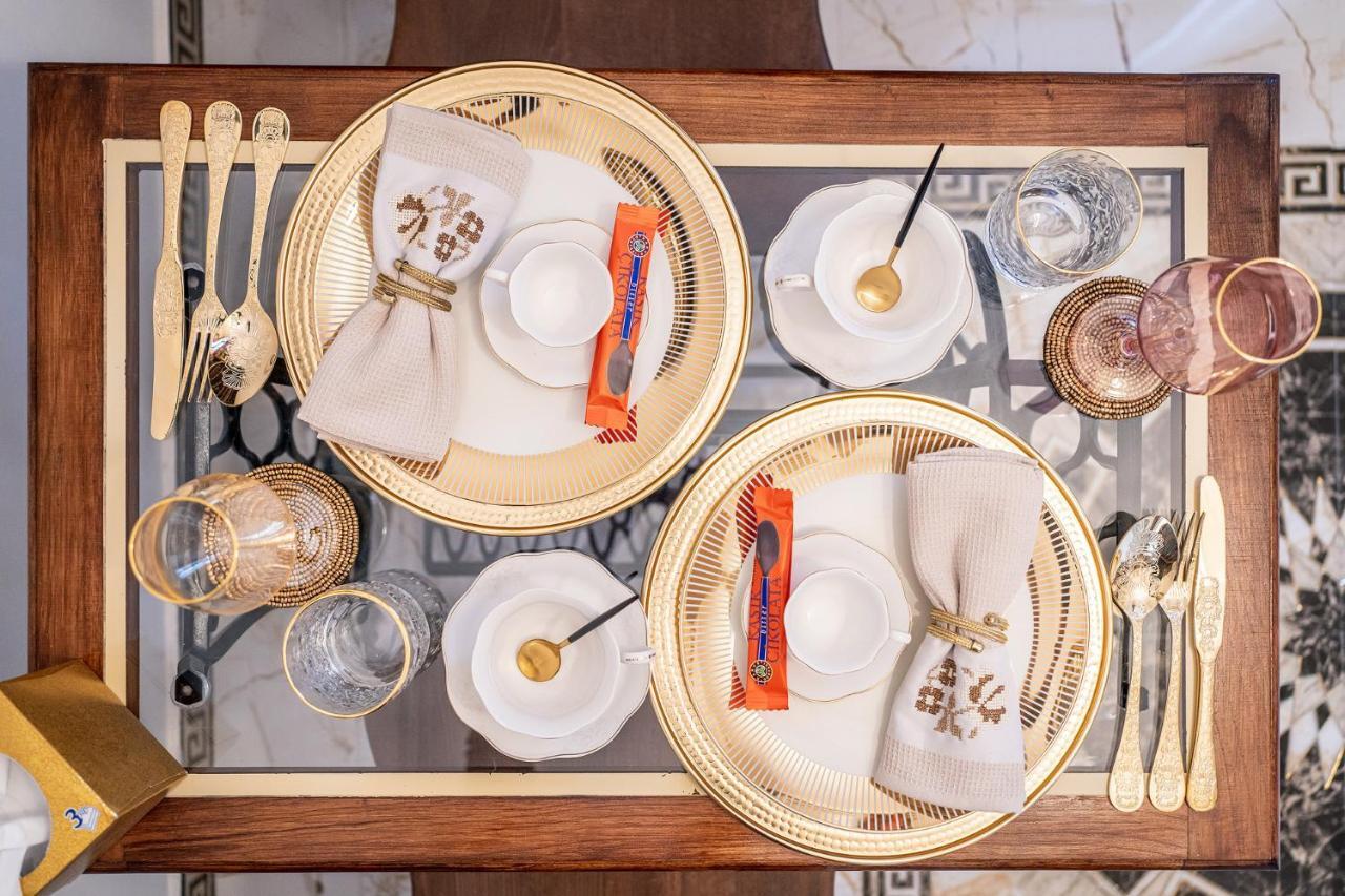 Private Museum Apartment With Antique Decor 부쿠레슈티 외부 사진