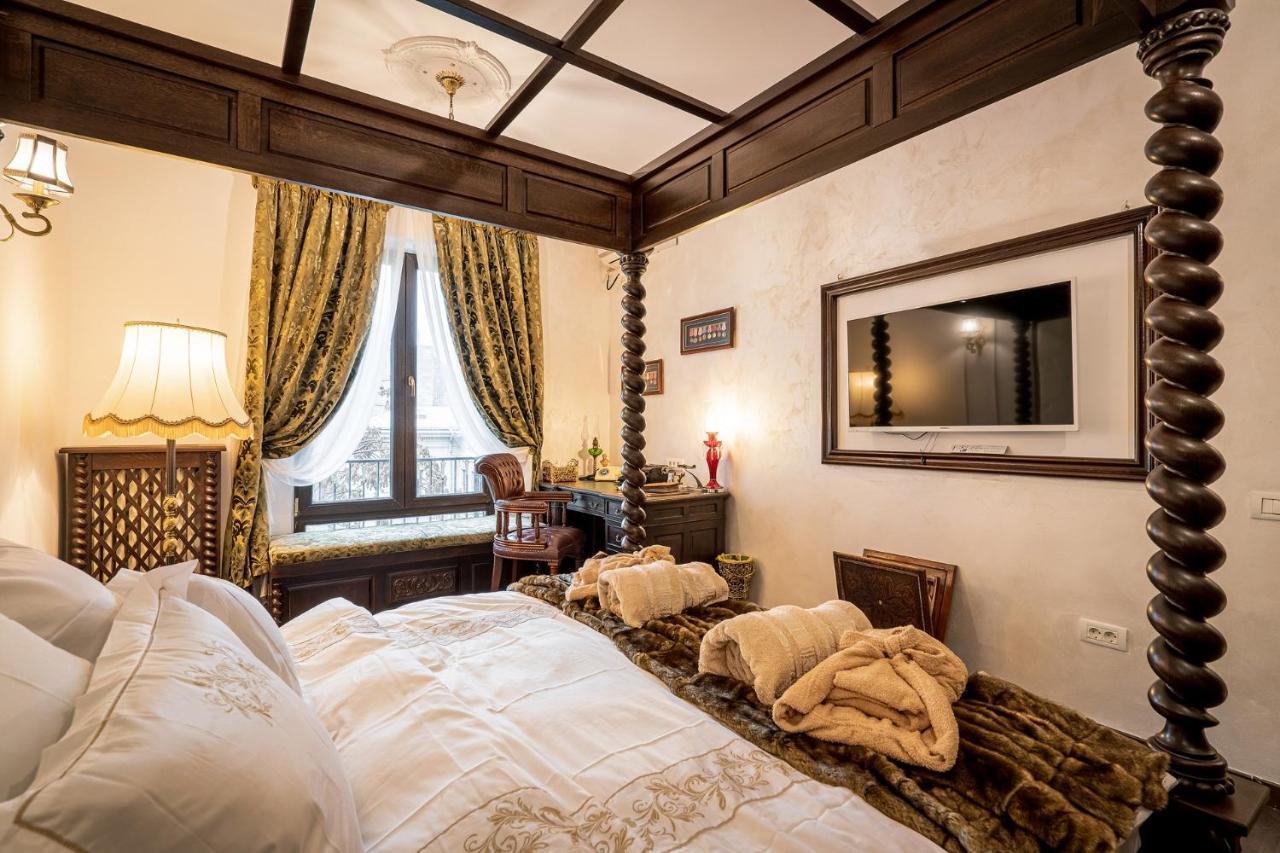 Private Museum Apartment With Antique Decor 부쿠레슈티 외부 사진