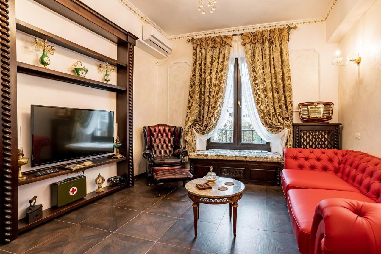 Private Museum Apartment With Antique Decor 부쿠레슈티 외부 사진