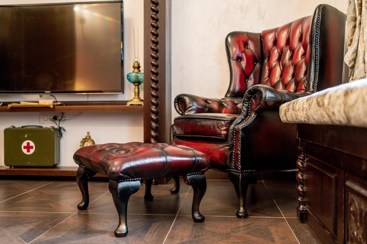 Private Museum Apartment With Antique Decor 부쿠레슈티 외부 사진
